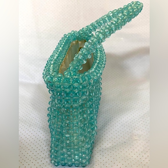 Cavanagh’s kisslock beaded purse - Picture 3 of 9